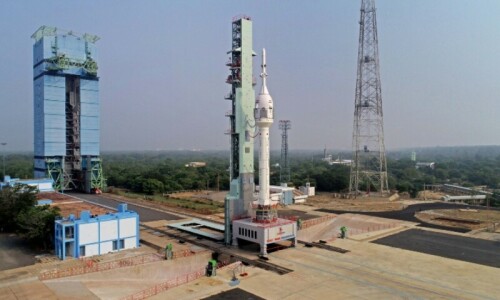 India launches key test for manned orbital mission