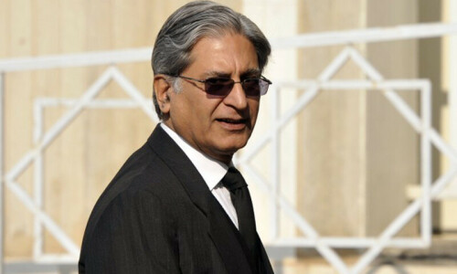Lawyer Aitzaz Ahsan moves SC against &lsquo;enforced disappearances&rsquo; of citizens