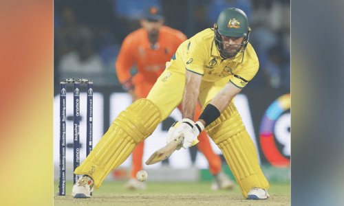 Maxwell, Warner star as Australia hand Dutch record defeat