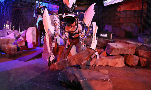 Japan show provides glimpse of robots as future of rescue efforts Japan show provides glimpse of robots as future of rescue efforts