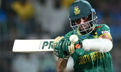 South Africa defeat Pakistan by one wicket in World Cup thriller South Africa defeat Pakistan by one wicket in World Cup thriller