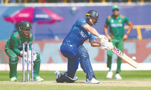 Topley, Malan star as England hammer Bangladesh