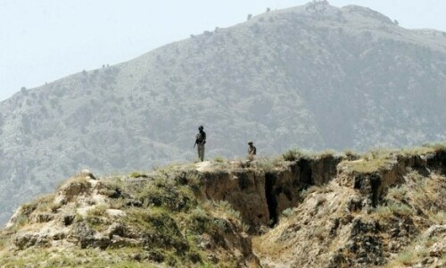 Warring Kurram groups agree to cease fire Warring Kurram groups agree to cease fire