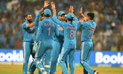 India thrash Sri Lanka to reach World Cup semi-finals
