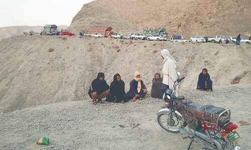 Power outage protests bring traffic to standstill on Quetta highways Power outage protests bring traffic to standstill on Quetta highways