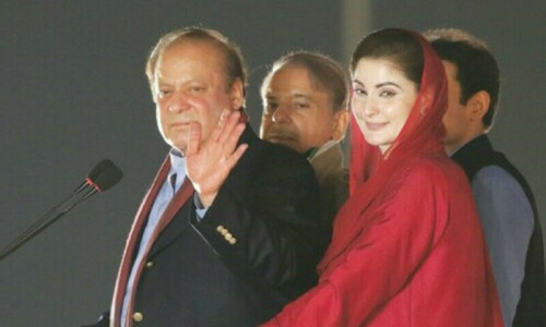 نواز شریف انتخابات سے قبل &rsquo;اسٹیبلشمنٹ کا لاڈلا&lsquo; ہونے کی چھاپ مٹانے کے خواہاں