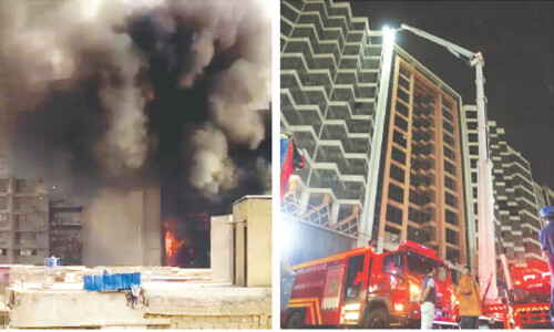 Some 2,000 rescued from fire in high-rise near Tower