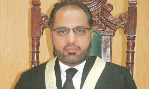 Former judge Shaukat Siddiqui requests SC to hear his appeal Former judge Shaukat Siddiqui requests SC to hear his appeal