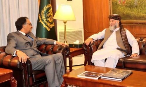 Taliban minister raises issue of refugee assets with FM Jilani during Pakistan visit Taliban minister raises issue of refugee assets with FM Jilani during Pakistan visit