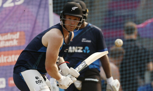 Hosts India braced for &lsquo;pressure&rsquo; World Cup semi against New Zealand