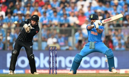 Kohli, Shami star as India beat New Zealand to reach World Cup final