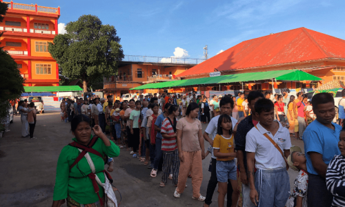 Over 200,000 displaced by Myanmar fighting Over 200,000 displaced by Myanmar fighting