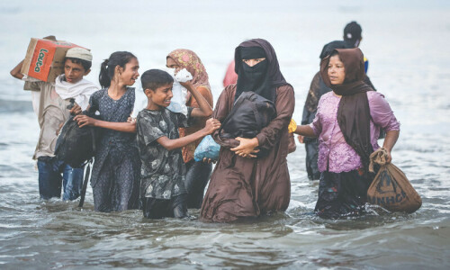 250 Rohingya sent back to sea in Indonesia 250 Rohingya sent back to sea in Indonesia