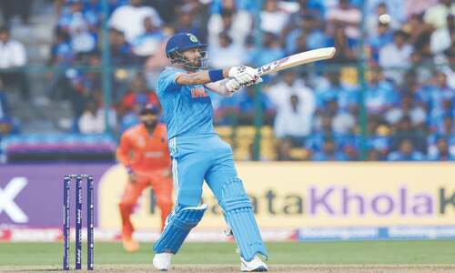 India thump Dutch  to stay unscathed ahead of semi-finals