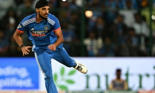 Nerveless Arshdeep sees India edge Australia to win T20 series 4-1