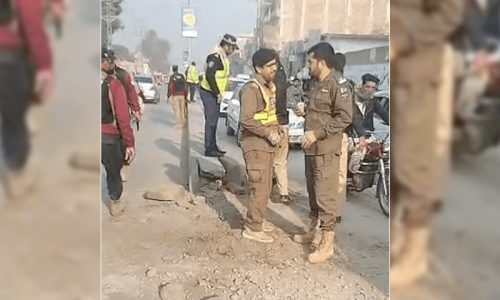 Children among 6 wounded in IED blast on Peshawar’s Warsak Road: police Children among 6 wounded in IED blast on Peshawar’s Warsak Road: police