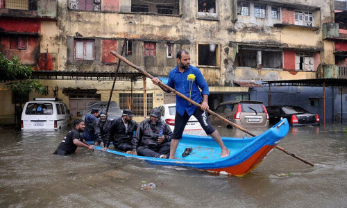 Cyclone Michaung makes landfall in India’s south; 9 killed earlier in floods, rain Cyclone Michaung makes landfall in India’s south; 9 killed earlier in floods, rain