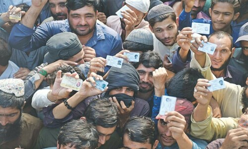 PHC allows issuance of Pakistan Origin Card  to Afghan spouses of locals