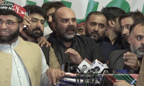 Jhagra resurfaces at PTI convention in Peshawar, claims party will ‘sweep’ general elections Jhagra resurfaces at PTI convention in Peshawar, claims party will ‘sweep’ general elections