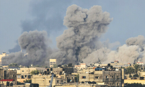 Gaza toll crosses 17,000 after 350 killed in a day Gaza toll crosses 17,000 after 350 killed in a day