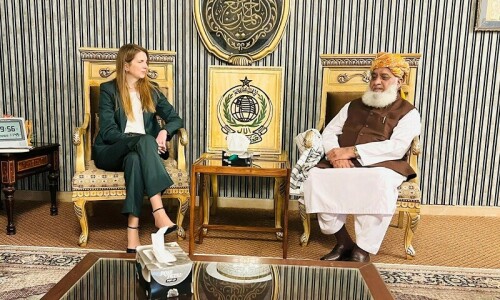 UK seeks Fazl’s help for Afghan women’s education UK seeks Fazl’s help for Afghan women’s education