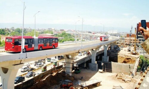 Nine years on, Rawalpindi metro’s elevated track up for repairs Nine years on, Rawalpindi metro’s elevated track up for repairs