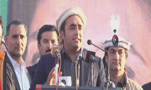 Politicking heats up as Bilawal taunts Nawaz, accuses him of trying to become ‘selected’ for 4th time Politicking heats up as Bilawal taunts Nawaz, accuses him of trying to become ‘selected’ for 4th time