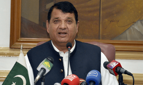 8فروری کو شدید برفباری ہو گی، الیکشن تین سے چار ہفتے ملتوی کردیے جائیں، امیر مقام