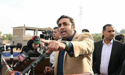ایک سیاستدان جیل سے نکلنے، دوسرا جیل سے بچنے کیلئے الیکشن لڑ رہا ہے، بلاول بھٹو