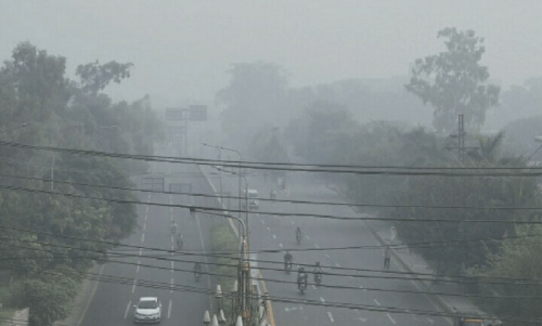 Hazardous air engulfs Lahore&rsquo;s &lsquo;green areas&rsquo;