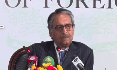 FM Jilani writes to UN, OIC and EU on ‘illegality’ of Indian SC verdict for held Kashmir FM Jilani writes to UN, OIC and EU on ‘illegality’ of Indian SC verdict for held Kashmir
