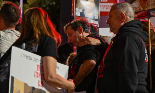 Prisoners killed by Israeli forces were waving white flag