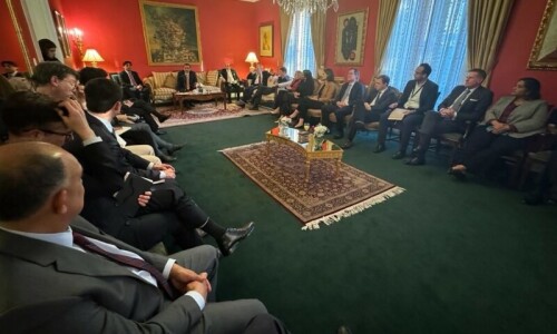 In meeting with US think tanks, COAS says Pakistan wishes to develop itself as a connectivity hub In meeting with US think tanks, COAS says Pakistan wishes to develop itself as a connectivity hub
