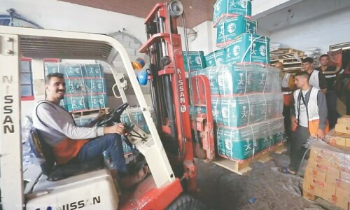 WFP delivers Jordan aid through Israeli crossing