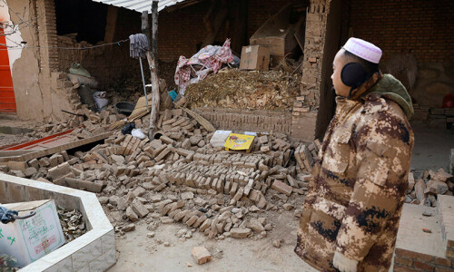 China quake survivors recover in hospitals as toll rises to 135 China quake survivors recover in hospitals as toll rises to 135