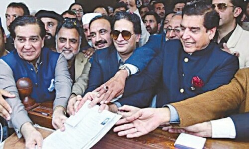Filing of nomination papers picks momentum Filing of nomination papers picks momentum