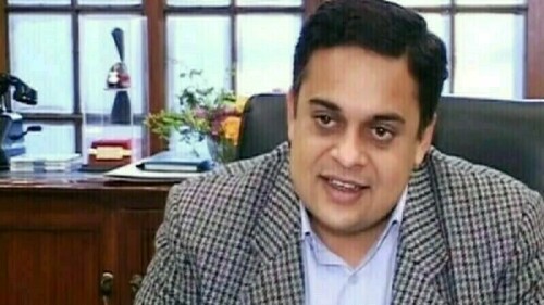 صدر مملکت نے احد چیمہ کو عہدے سے ہٹانے کی منظوری دے دی