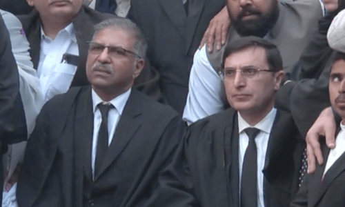 Peshawar High Court suspends ECP order stripping PTI&rsquo;s &lsquo;bat&rsquo; symbol