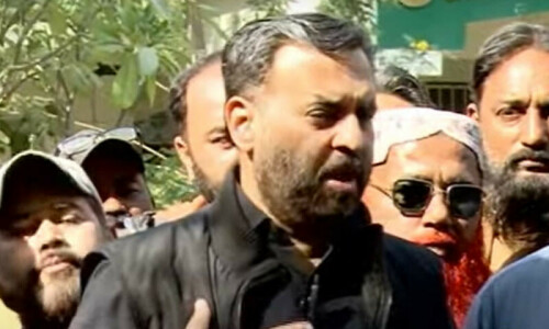 پیپلزپارٹی سمجھتی ہے پیسے، طاقت سے کراچی پر قبضہ کرلے گی، مصطفی کمال