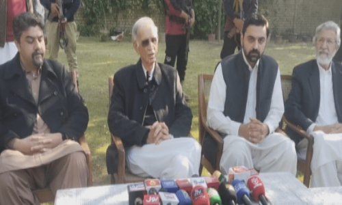 چار سالوں میں خیبر پختونخوا کو کچھ نہیں دیا گیا، &rsquo;نیا پاکستان&lsquo; کے نعرے کی نفی کی گئی، پرویز خٹک