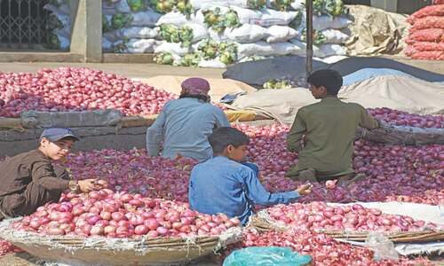 Onion surges to Rs180 per kilo on massive exports