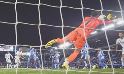 Vazquez sends Real to  La Liga summit with late winner at Alaves