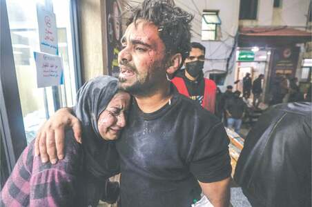 Israeli tanks push towards settlements of the displaced in Gaza Israeli tanks push towards settlements of the displaced in Gaza