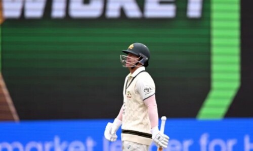 Polarising Warner set for Sydney farewell after 12-year Test career