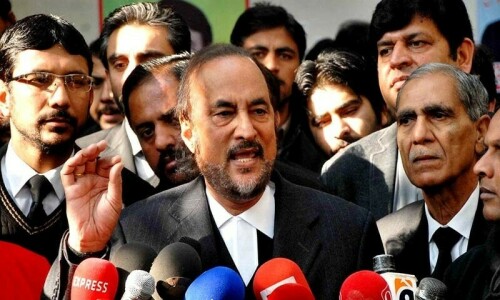 کاغذات نامزدگی مسترد ہونے پر پی ٹی آئی کا سپریم کورٹ سے رجوع کرنے کا اعلان