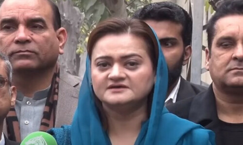 سینیٹ قررارداد کے آگے پیچھے کوئی بھی ہو، الیکشن 8 فروری کو ہی ہوں گے، مریم اورنگزیب