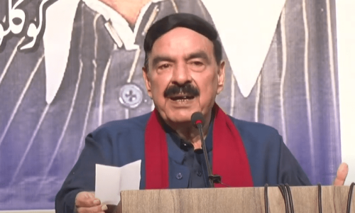 ایک شخص سے دوستی کی خاطر اس عمر میں چالیس دن کا چلا کاٹا ہے، شیخ رشید