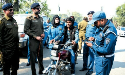 LHC restrains police from lodging FIRs for helmet violation