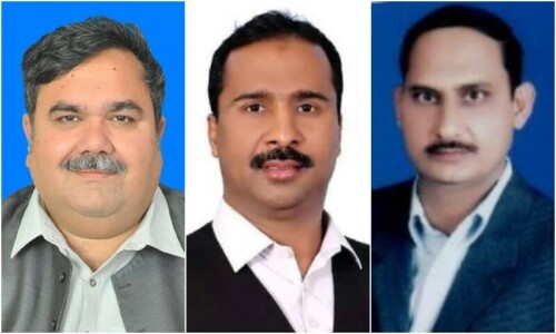 PML-N senator, two former MPAs defect to Peoples Party