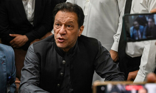 پارٹی ٹکٹوں کی تقسیم کا فیصلہ نہیں کرنے دیا گیا، عمران خان
